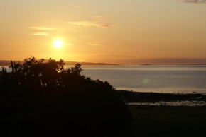  Te Puru Beach Lodge  Te Puru